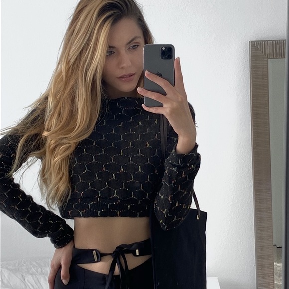 Harlow Long Sleeve Top - Black - Picture 3 of 9